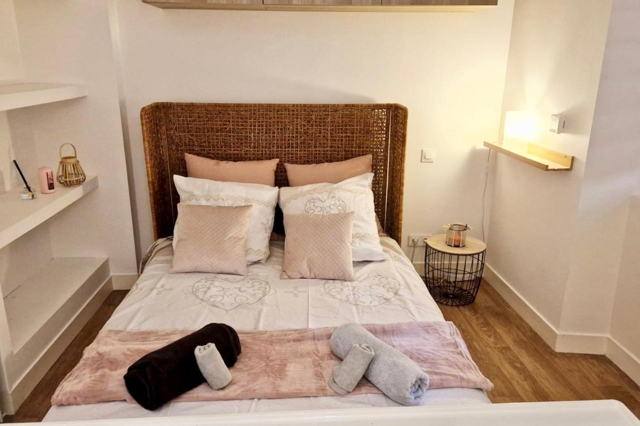 Apparthotel - Le Sweet Cosy ฟงแตนโบล ภายนอก รูปภาพ