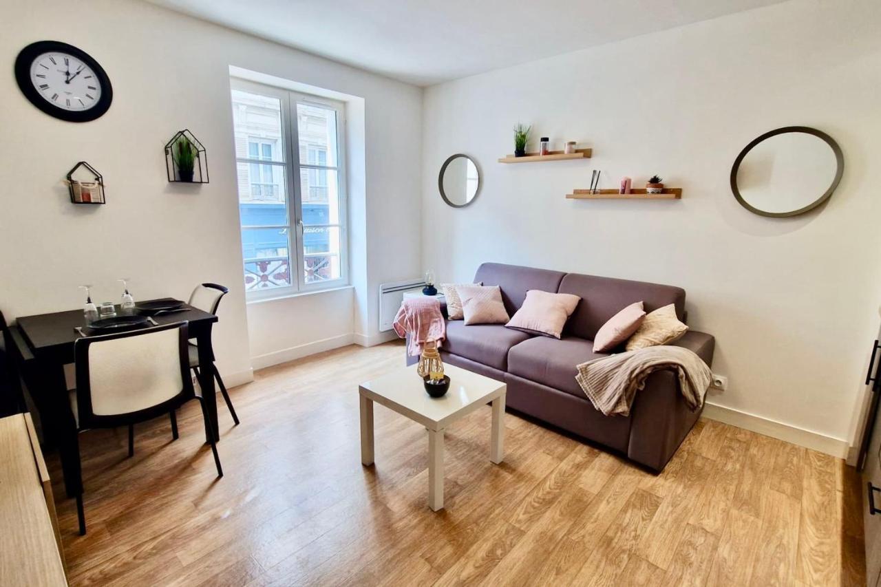 Apparthotel - Le Sweet Cosy ฟงแตนโบล ภายนอก รูปภาพ
