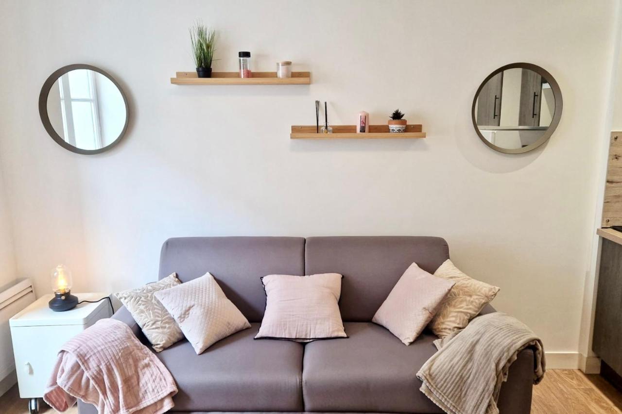 Apparthotel - Le Sweet Cosy ฟงแตนโบล ภายนอก รูปภาพ