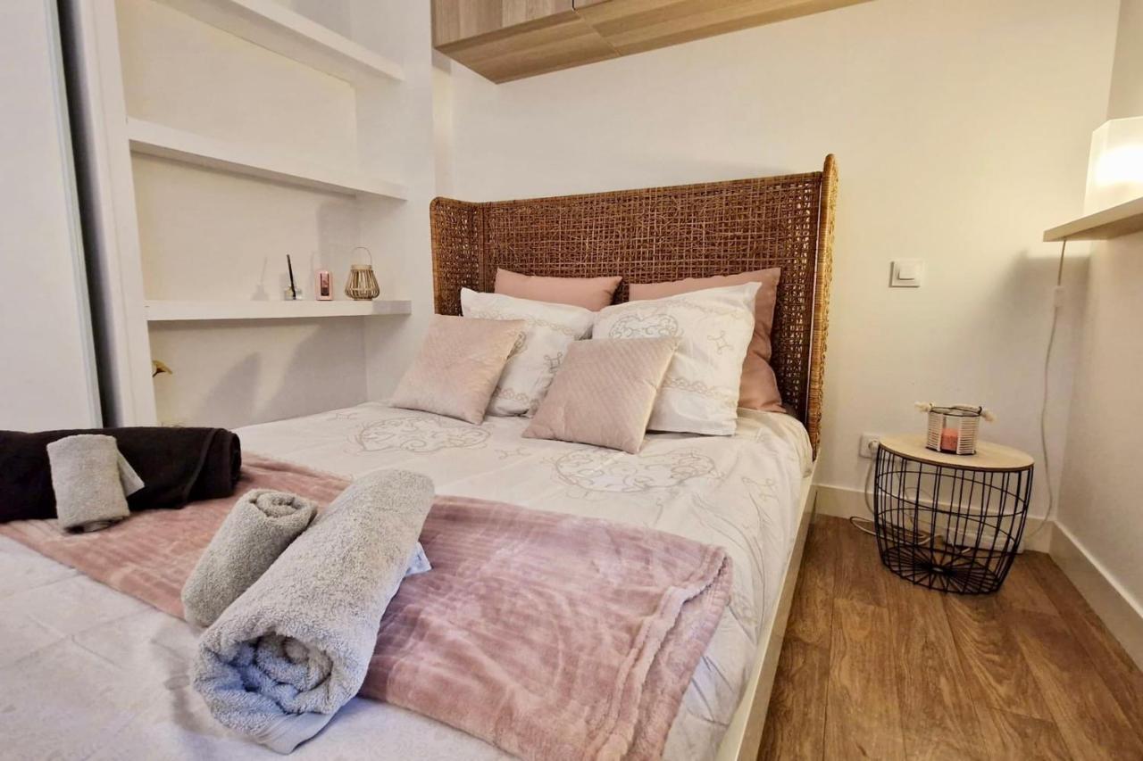 Apparthotel - Le Sweet Cosy ฟงแตนโบล ภายนอก รูปภาพ