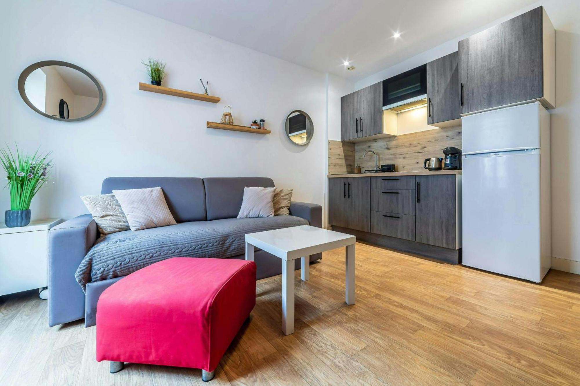 Apparthotel - Le Sweet Cosy ฟงแตนโบล ภายนอก รูปภาพ