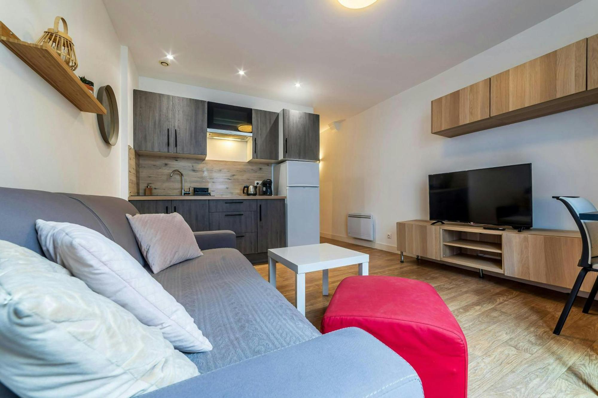Apparthotel - Le Sweet Cosy ฟงแตนโบล ภายนอก รูปภาพ